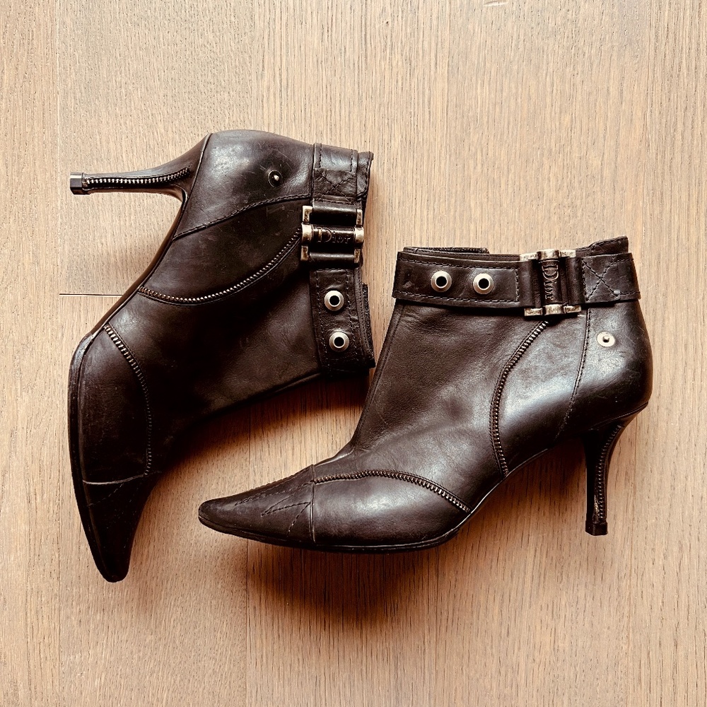 Christian Dior black leather ankle boots sciletto hills - size 10